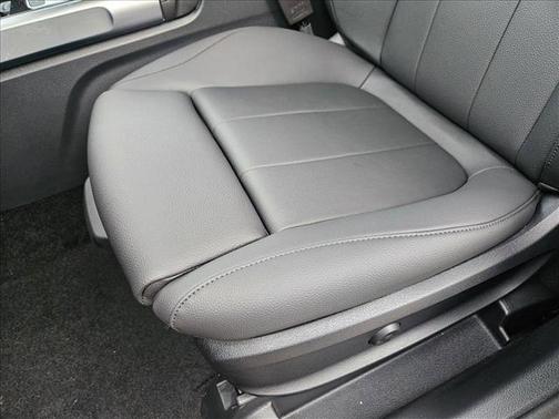 2025 Mercedes-Benz GLB 250 Base