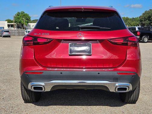 2025 Mercedes-Benz GLA 250 4MATIC