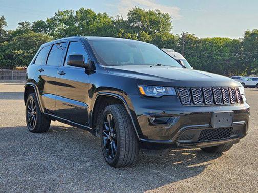 2022 Jeep Grand Cherokee Laredo