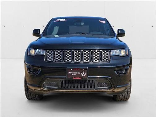 2022 Jeep Grand Cherokee Laredo