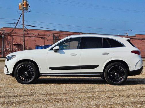 2025 Mercedes-Benz GLC 300 4MATIC
