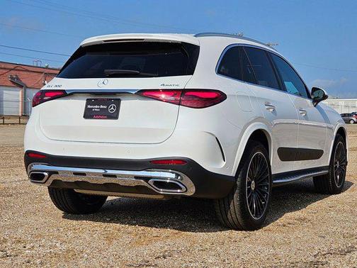 2025 Mercedes-Benz GLC 300 4MATIC