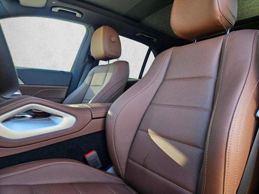 Obsidian Black Metallic 2026 Mercedes-Benz GLE 450 4MATIC