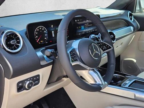 Cirrus Silver Metallic 2026 Mercedes-Benz GLB 250 Base