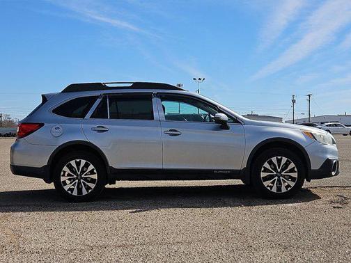 Ice Silver Metallic 2016 Subaru Outback 2.5i Limited