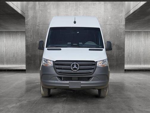 2025 Mercedes-Benz Sprinter 2500 Standard Roof