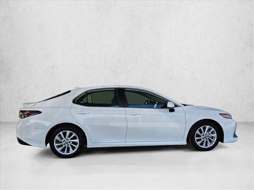 Ice Cap 2024 Toyota Camry LE
