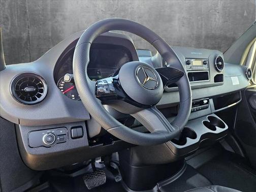 2025 Mercedes-Benz Sprinter 2500 Standard Roof