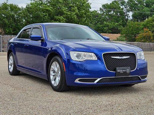 2021 Chrysler 300 Touring