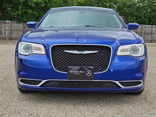 2021 Chrysler 300 Touring