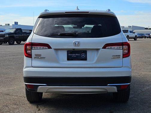 Platinum White Pearl 2020 Honda Pilot Touring 8-Passenger