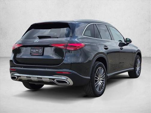Graphite Grey Metallic 2026 Mercedes-Benz GLC 300 Base