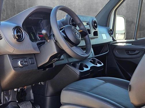 2025 Mercedes-Benz Sprinter 2500 Standard Roof