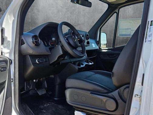 2025 Mercedes-Benz Sprinter 2500 Standard Roof