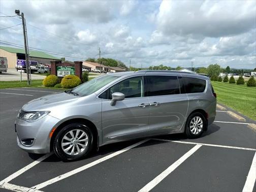 2018 Chrysler Pacifica Touring-L