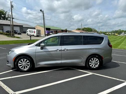 2018 Chrysler Pacifica Touring-L