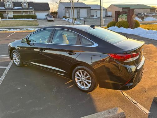 2019 Hyundai SONATA SE