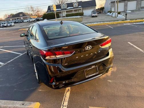 2019 Hyundai SONATA SE