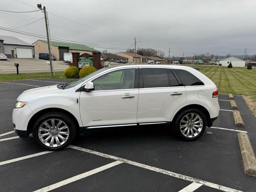 2011 Lincoln MKX Base