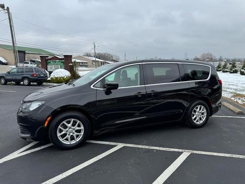 2018 Chrysler Pacifica LX