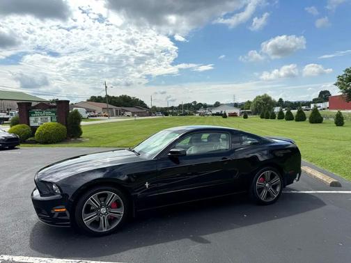 2014 Ford Mustang V6