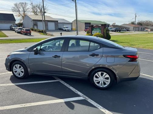 2021 Nissan Versa 1.6 S