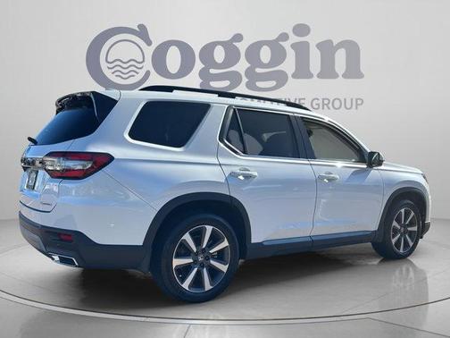 Platinum White Pearl 2023 Honda Pilot Touring