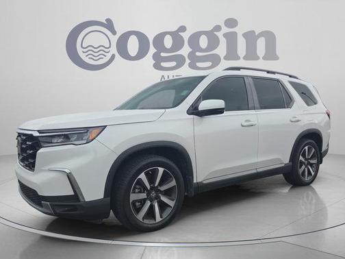 Lunar Silver Metallic 2023 Honda Pilot Touring
