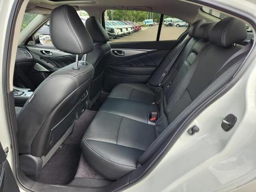 2024 INFINITI Q50 LUXE