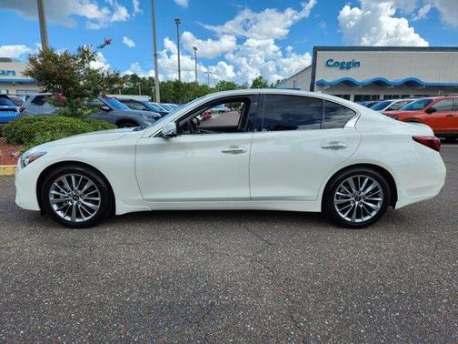 2024 INFINITI Q50 LUXE