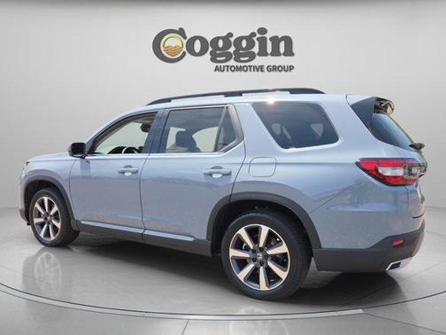 Sonic Gray Pearl 2025 Honda Pilot Touring