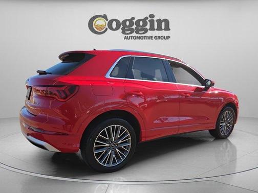 2022 Audi Q3 40 Premium