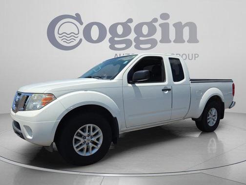 Glacier White 2018 Nissan Frontier SV