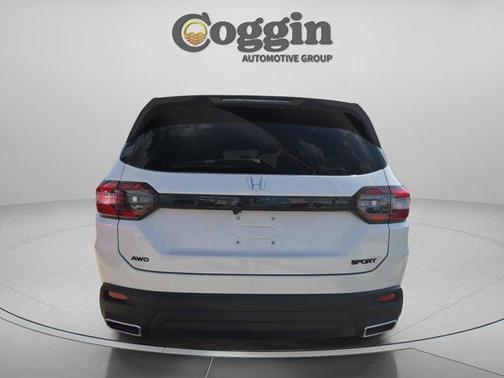 Platinum White Pearl 2025 Honda Pilot Sport