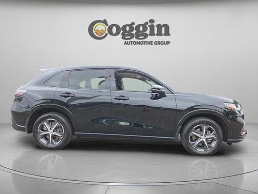 Crystal Black Pearl 2025 Honda HR-V EX-L