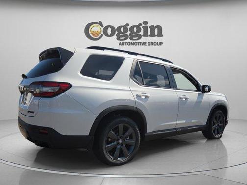 Platinum White Pearl 2026 Honda Pilot Sport