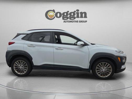 Chalk White 2019 Hyundai KONA SEL