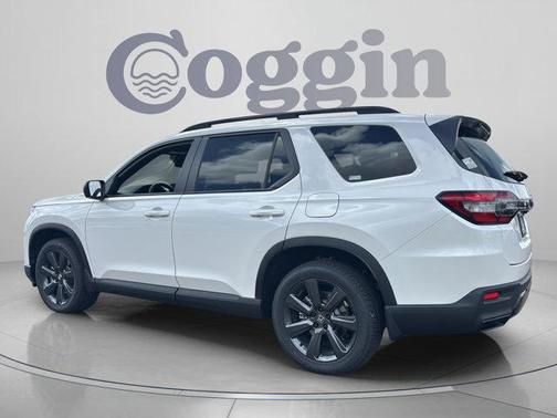 Solar Silver Metallic 2026 Honda Pilot Sport
