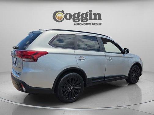 Mercury Gray Metallic 2020 Mitsubishi Outlander SEL