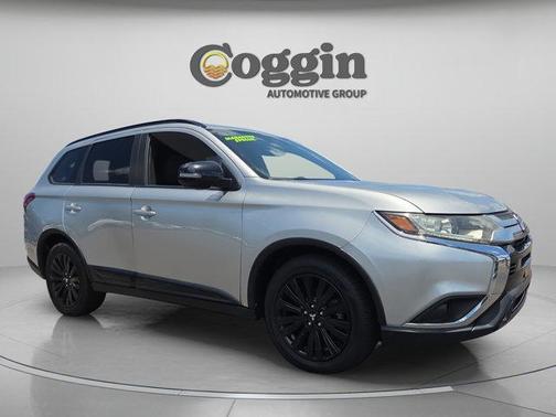 Mercury Gray Metallic 2020 Mitsubishi Outlander SEL