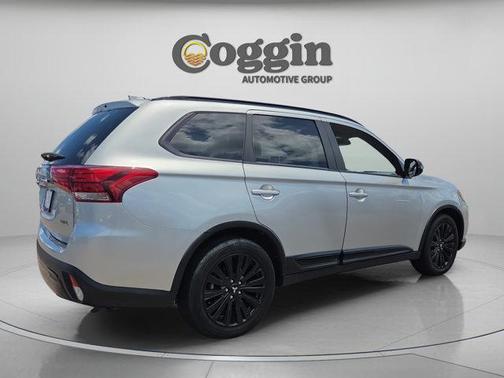 Mercury Gray Metallic 2020 Mitsubishi Outlander SEL