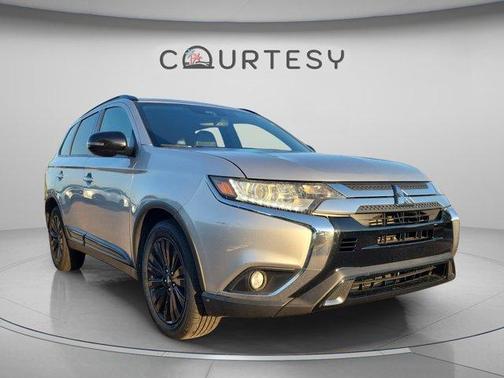 Mercury Gray Metallic 2020 Mitsubishi Outlander SEL