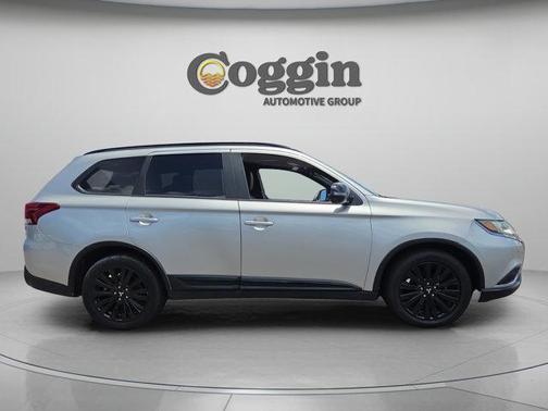 Mercury Gray Metallic 2020 Mitsubishi Outlander SEL