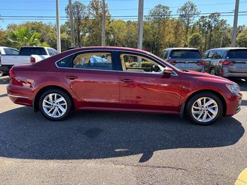 2018 Volkswagen Passat 2.0T SE