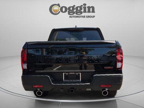 Crystal Black Pearl 2026 Honda Ridgeline TrailSport+
