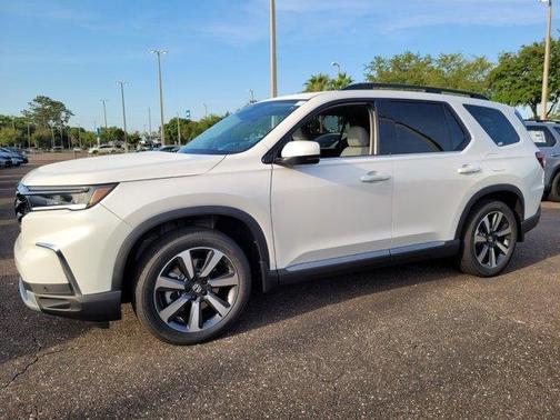 2025 Honda Pilot Touring