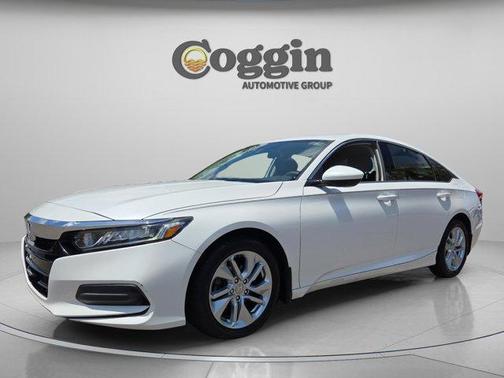 Lunar Silver Metallic 2018 Honda Accord LX