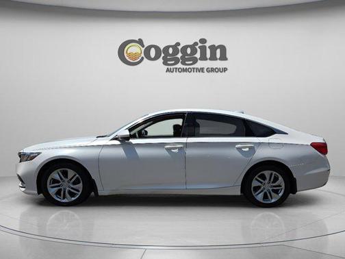 Lunar Silver Metallic 2018 Honda Accord LX