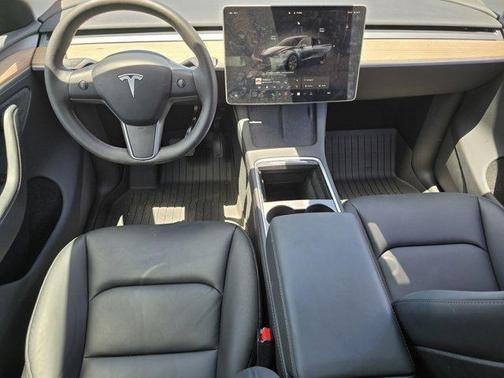 2025 Tesla Model Y Long Range
