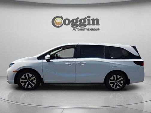 Platinum White Pearl 2026 Honda Odyssey EX-L